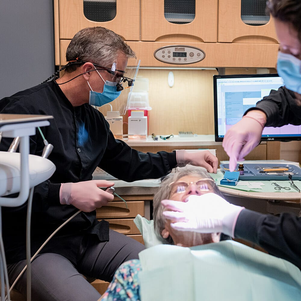 placing dental veneers in Delaware, OH